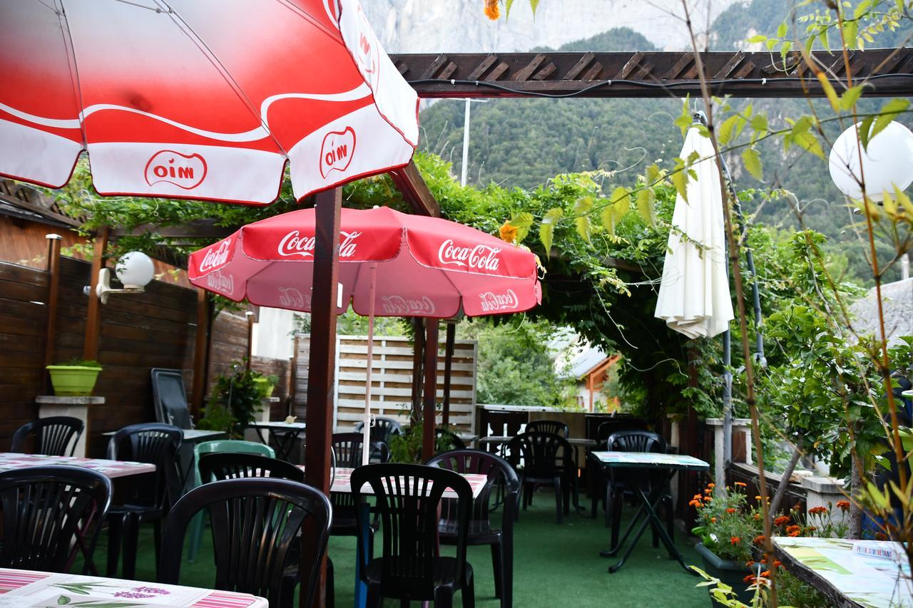 Hotel Le Terminus Le Bourg-dʼOisans Kültér fotó